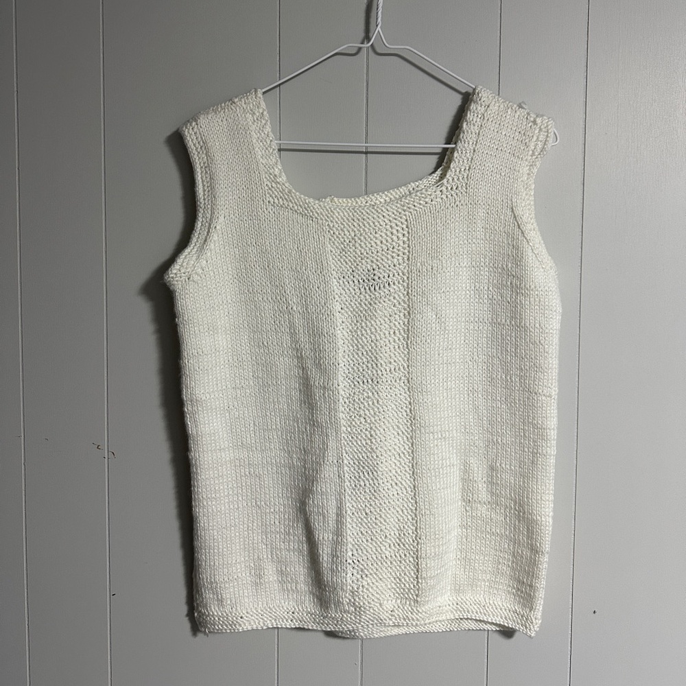 vintage hand crocheted tank top with back button closure size large